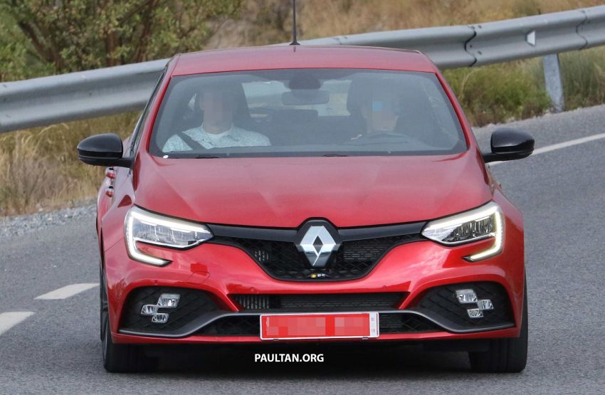 SPYSHOTS: Renault Megane RS facelift seen testing 1011260
