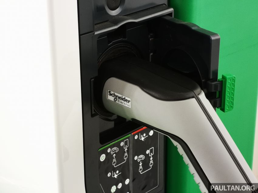 Schneider Electric Malaysia electric vehicle charging stations now at Genting Highlands Premium Outlets Image #1011469
