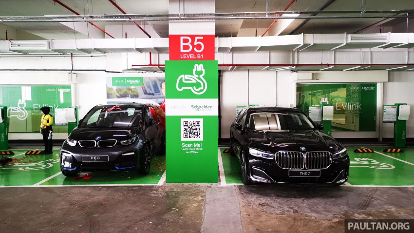 Schneider Electric Malaysia electric vehicle charging stations now at Genting Highlands Premium Outlets 1011471