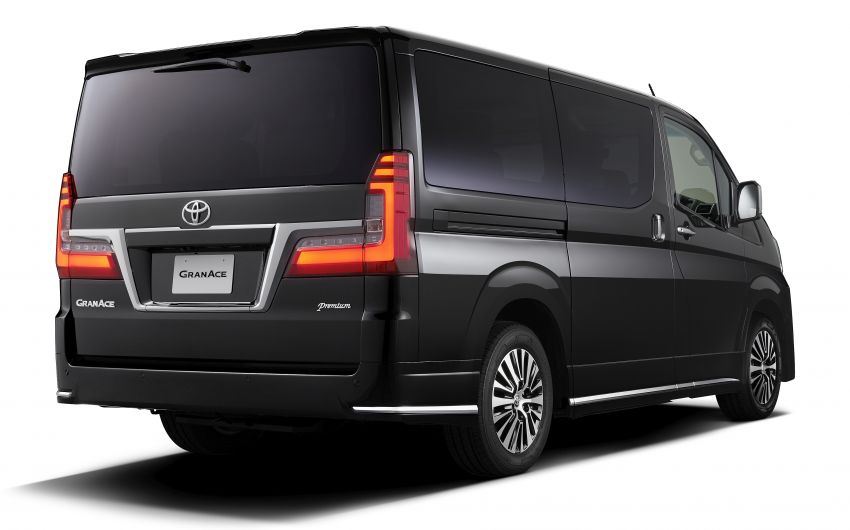 Toyota GranAce – eight-seat MPV set to debut in Tokyo 1027281