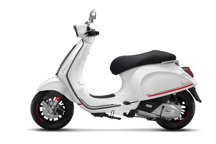 2019 Vespa Sprint Carbon now in Malaysia, RM19,000 1024417
