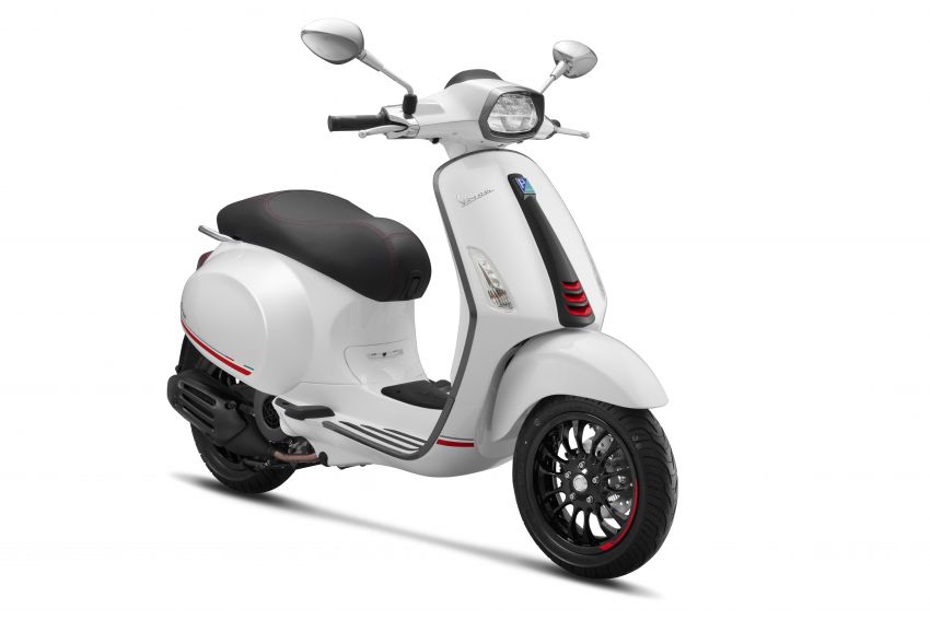 2019 Vespa Sprint Carbon now in Malaysia, RM19,000 1024418