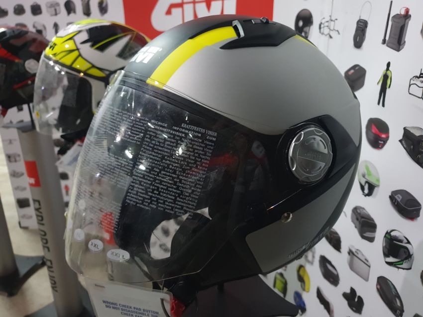 2020 Givi Vista helmets shown at Givista Ride & Camp 1026367
