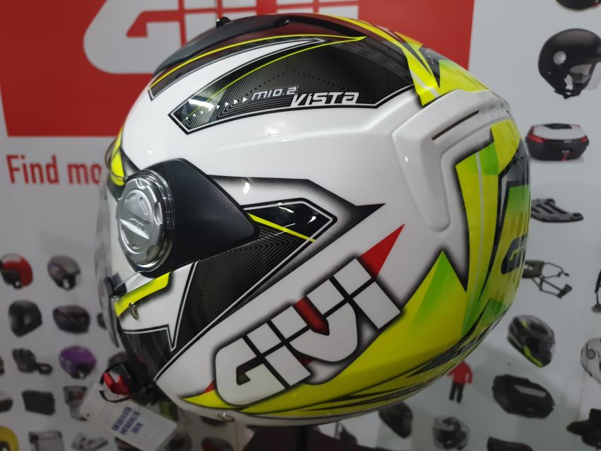 2020 Givi Vista helmets shown at Givista Ride & Camp 1026375