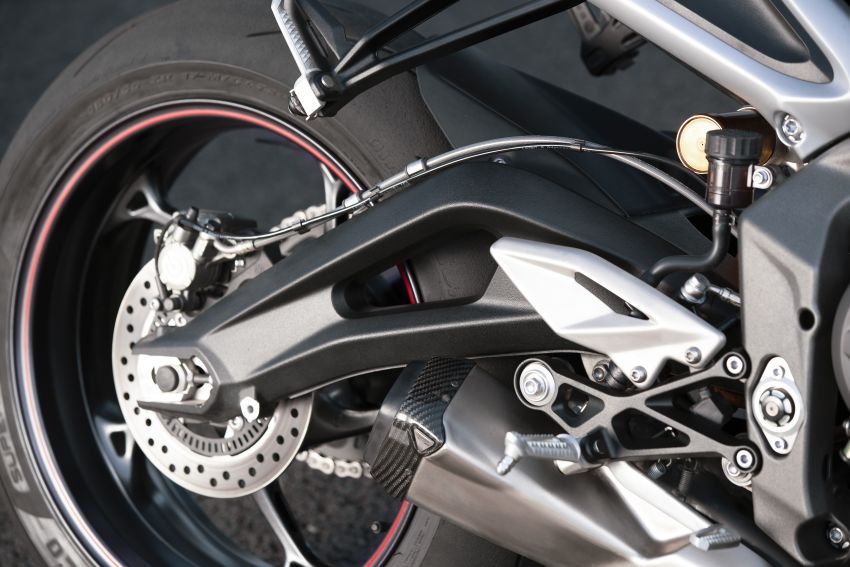 2020 Triumph Street Triple 765RS released – now with 9% more power and torque, new LED lights and DRLs 1026784