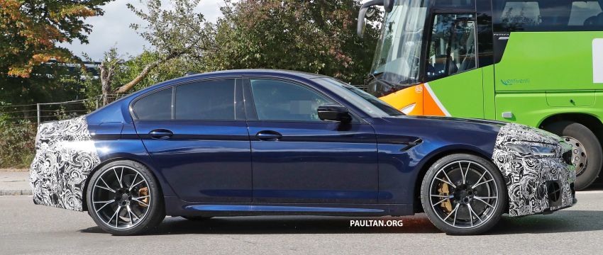 SPIED: F90 BMW M5 LCI – revised engine, interior trim 1025427