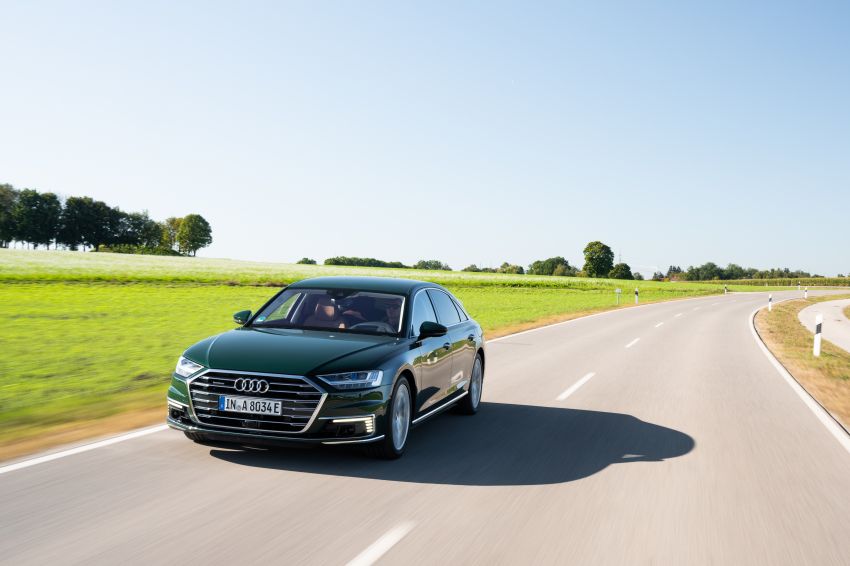 D5 Audi A8L 60 TFSI e quattro plug-in hybrid – 449 PS, 700 Nm, 2.5 litres per 100 km, 46 km electric range 1032183