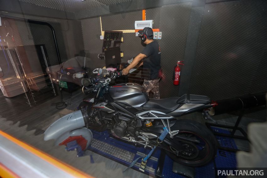 VIDEO: RON100 vs RON95 di Malaysia – adakah Petron Blaze100 mampu berikan lebih banyak hp dan tork? 1036763