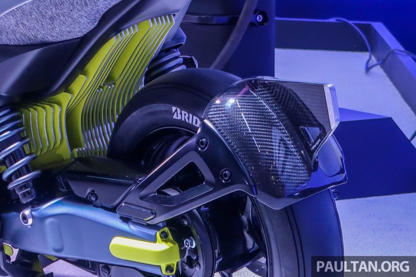 Tokyo 2019: Yamaha Genesis E01, E02 skuter elektrik futuristik yang seperti sudah sedia untuk pasaran Image #1035357
