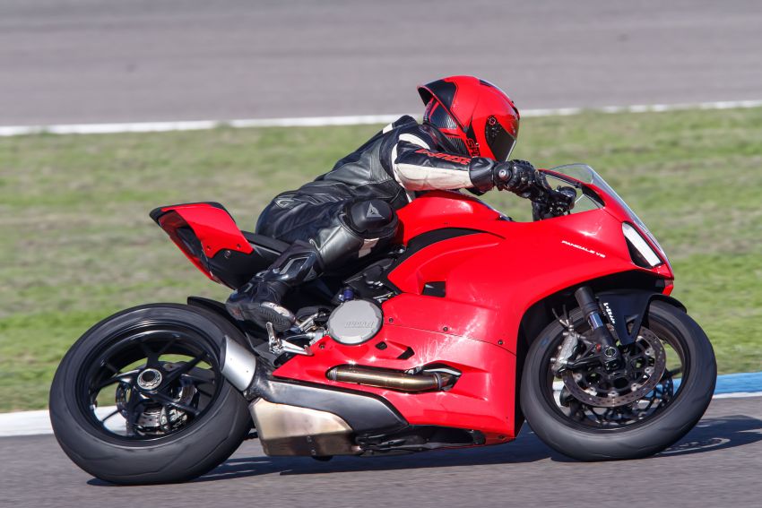 FIRST RIDE: 2020 Ducati Panigale V2 – fast and easy 1047531