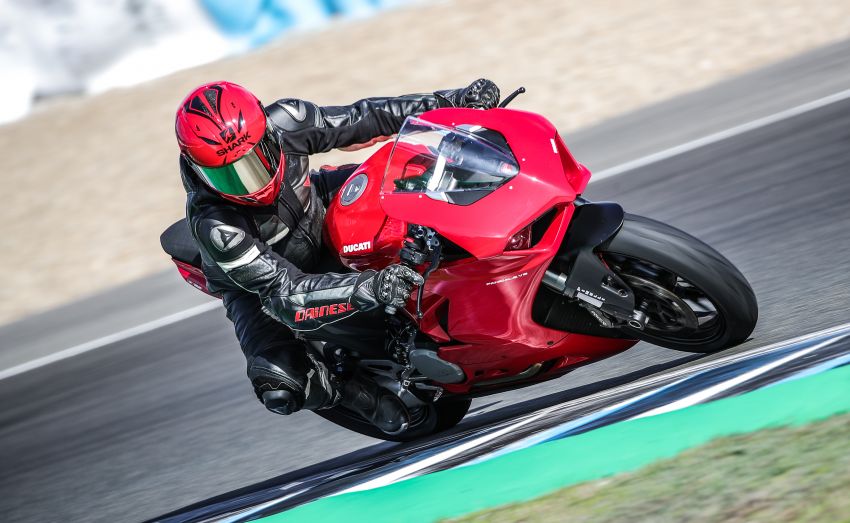 FIRST RIDE: 2020 Ducati Panigale V2 – fast and easy 1047519