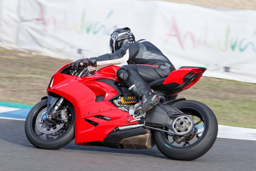 FIRST RIDE: 2020 Ducati Panigale V2 – fast and easy 1047520