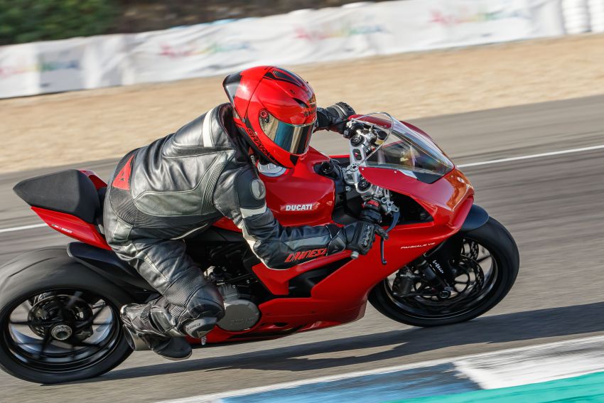 FIRST RIDE: 2020 Ducati Panigale V2 – fast and easy 1047522