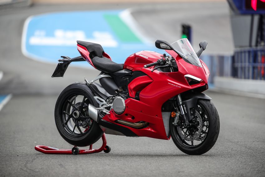 FIRST RIDE: 2020 Ducati Panigale V2 – fast and easy 1047477