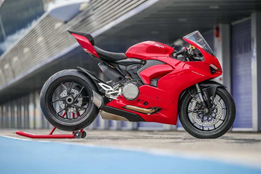 FIRST RIDE: 2020 Ducati Panigale V2 – fast and easy 1047471
