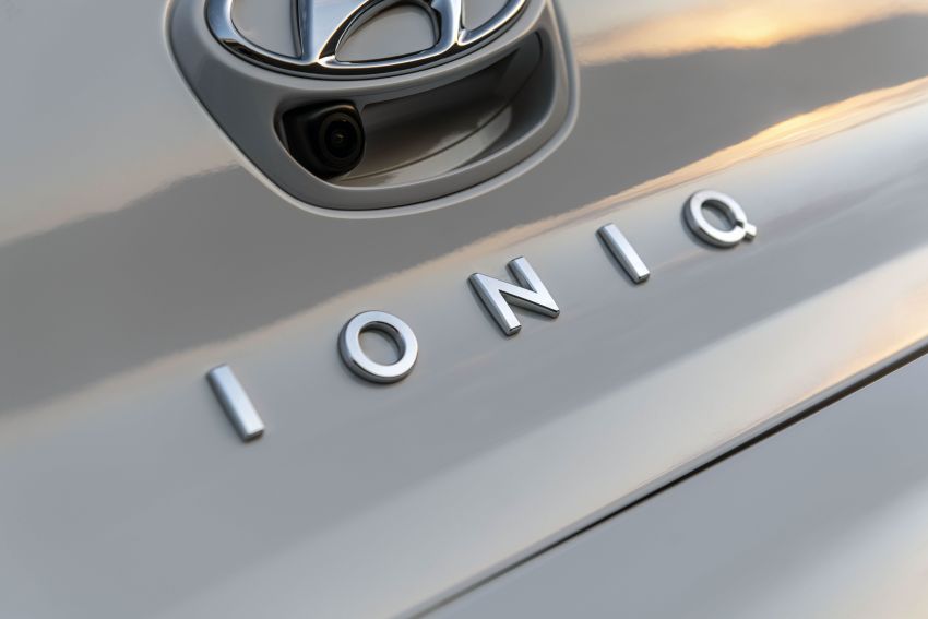 2020 Hyundai Ioniq – facelifted trio launched in the US 1049212