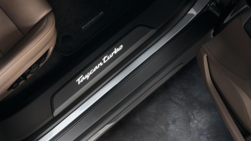 Porsche reveals Exclusive Taycan: accessories galore! 1051705
