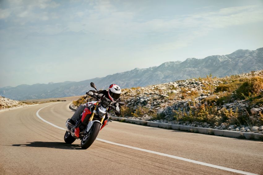 EICMA 2019: BMW F900R, F900XR – model roadster dan sport touring dengan enjin dua silinder 895 cc 1043105