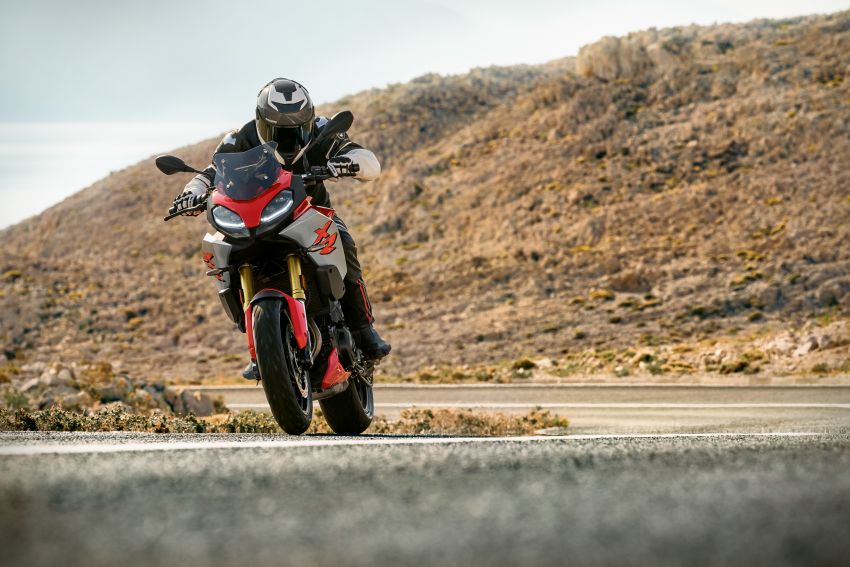 EICMA 2019: BMW F900R, F900XR – model roadster dan sport touring dengan enjin dua silinder 895 cc 1043054