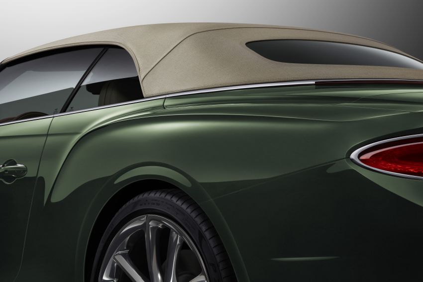 Bentley offers tweed hood on Conti GT Convertible 1044462