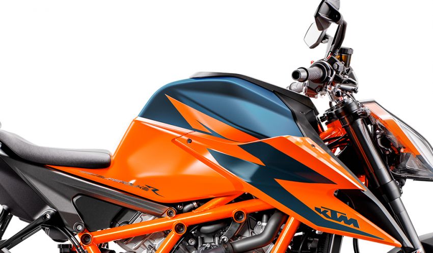 EICMA 2019: KTM 1290 Super Duke R, 890 Duke R dan 390 Adventure 2020 lebih berkuasa, canggih 1041575