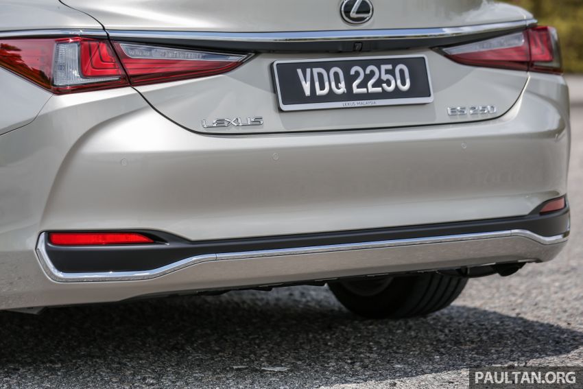 REVIEW: 2019 Lexus ES 250 in Malaysia, from RM296k 1038383
