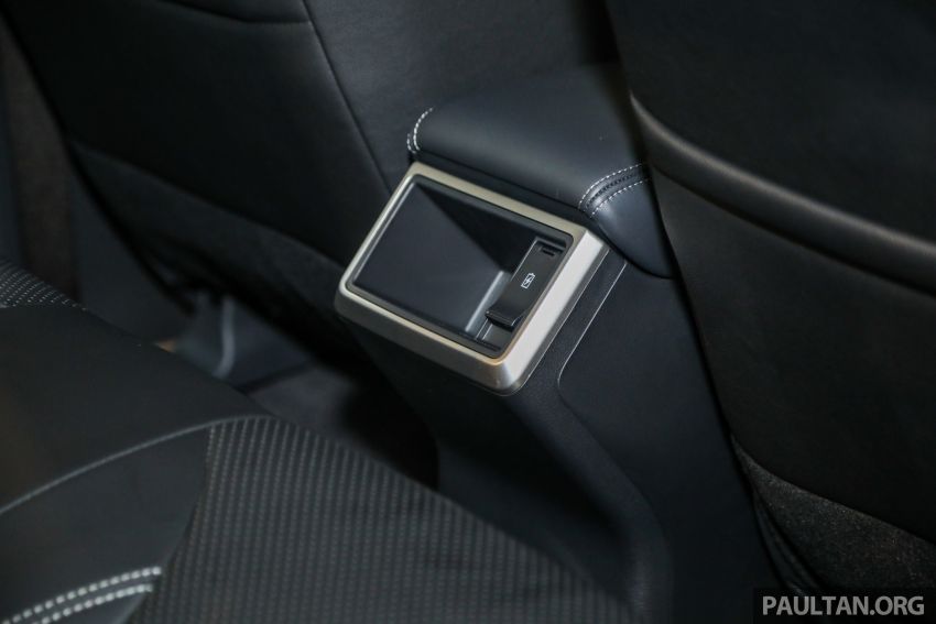 Mitsubishi Triton VGT AT Premium kini dengan dashcam, balutan kulit , Apple Carplay, Android Auto 1046242