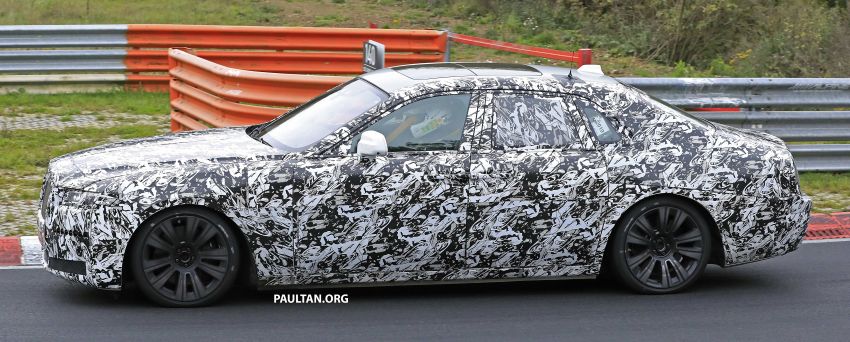 SPIED: Next Rolls-Royce Ghost goes track testing 1039959