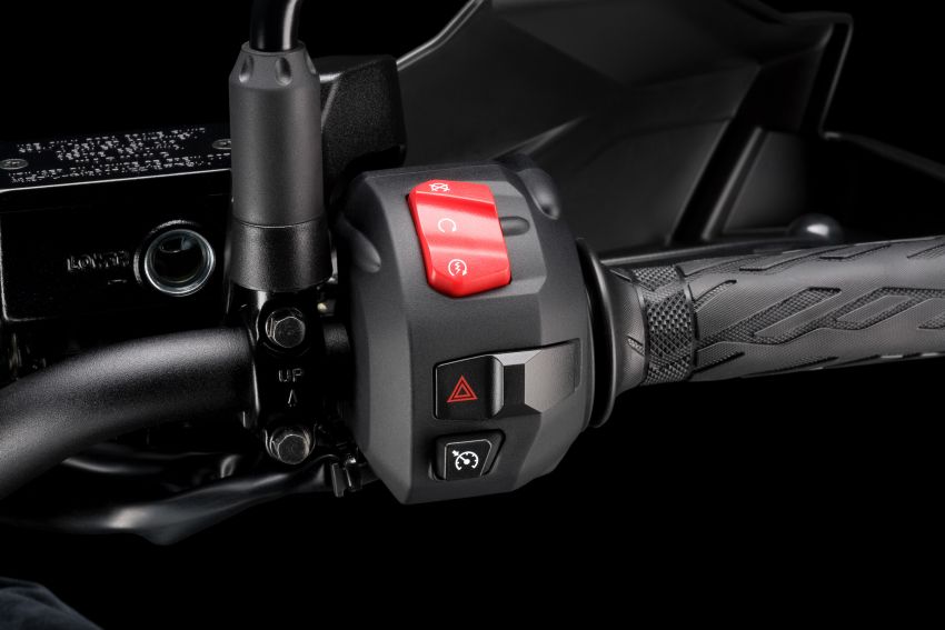 EICMA 2019: Suzuki V-Strom 1050 baru bawa gaya retro, pakej elektronik lebih lengkap pada versi XT 1044712