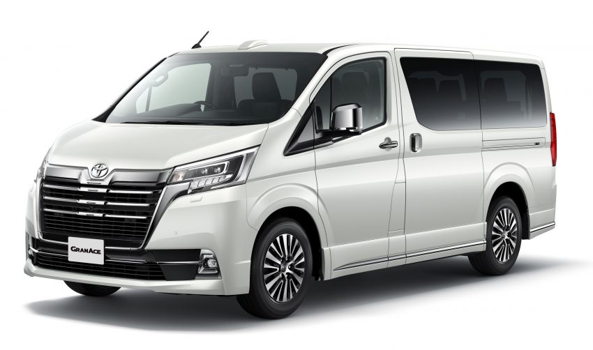 Toyota GranAce – two variants to go on sale in Japan 1050752