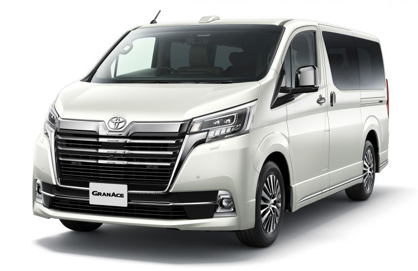 Toyota GranAce – two variants to go on sale in Japan 1050755