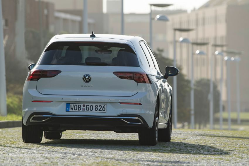 MEGA GALLERY: Volkswagen Golf Mk8 gets detailed 1052563