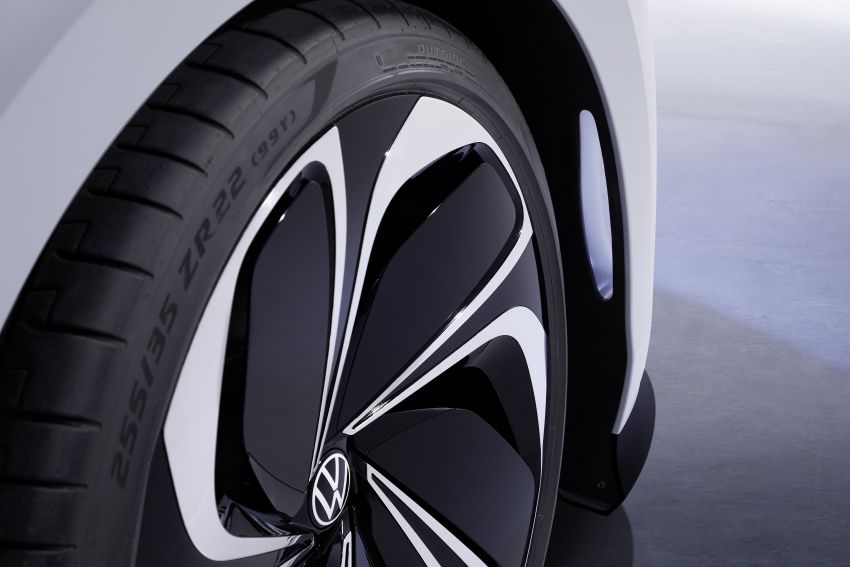 Volkswagen ID. Space Vizzion – kuasa 335 hp, tork 659 Nm, jarak gerak 590 km dan 0-100 km/j dalam 5.4 saat 1049320