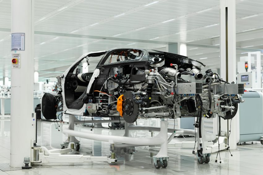 McLaren Speedtail model paling laju dan maju – kuasa 1,050 PS, 1,150 Nm tork, laju maksimum 403 km/j 1063077