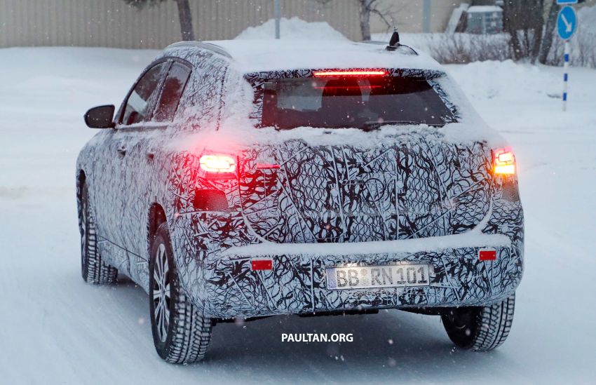 SPYSHOTS: Mercedes-Benz EQA seen on winter test 1059124