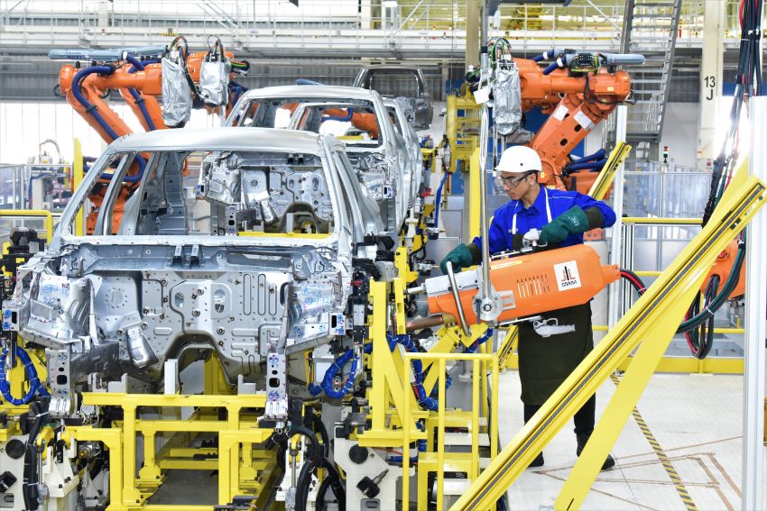 2020 Proton X70 CKD rolls out of Tanjung Malim plant – launch soon, right-hand drive exports planned 1059786