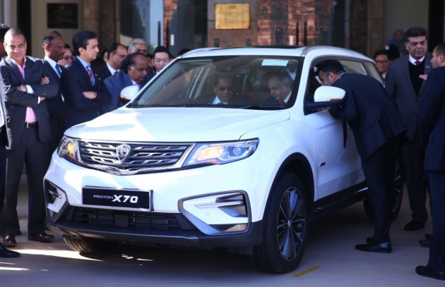 Proton delivers an X70 SUV to Pakistan government