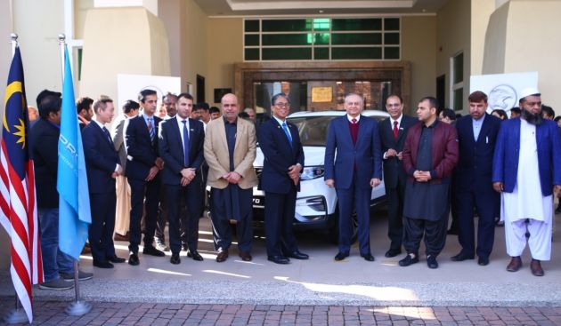 Proton delivers an X70 SUV to Pakistan government
