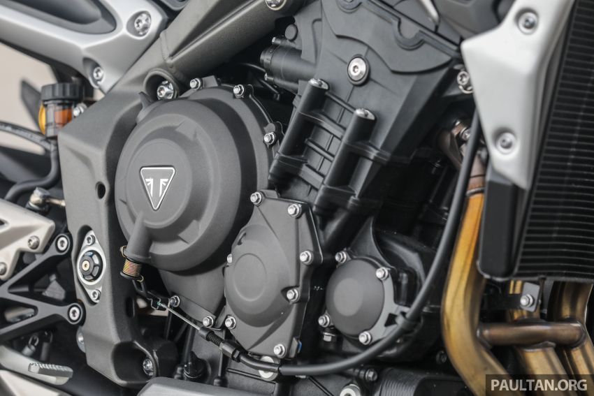 REVIEW: 2020 Triumph Street Triple 765RS naked sports – more of the same, but better, at RM67,900 1054513