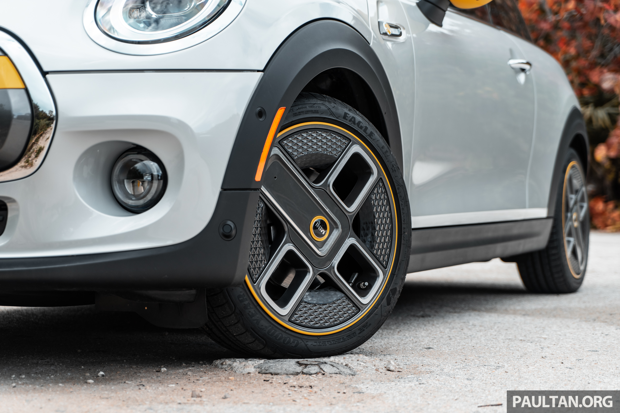 MINI Cooper SE 'Corona Spoke' wheels renamed 