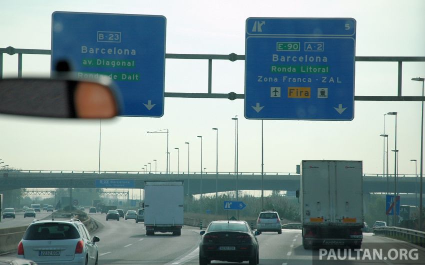 Barcelona bans older vehicles in bid to stop pollution 1065289