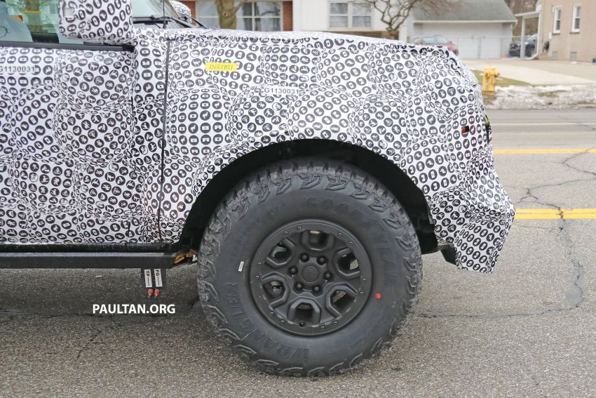 SPYSHOTS: Ford Bronco spotted running road tests 1074255