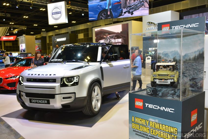 New Land Rover Defender previewed in Singapore 1069297