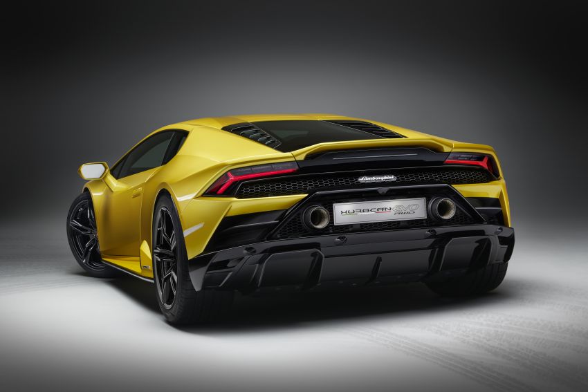 Lamborghini Huracán Evo RWD revealed – facelift gets 610 PS to rear wheels, plus new traction control 1065369