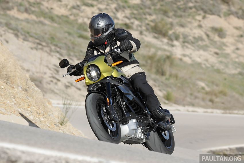 REVIEW: Harley-Davidson LiveWire electric motorcycle first ride – a sharp shock to the senses 1086222