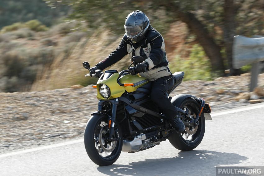 REVIEW: Harley-Davidson LiveWire electric motorcycle first ride – a sharp shock to the senses 1086224