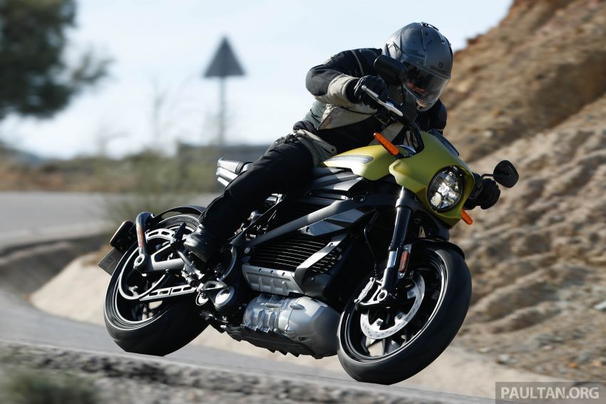 REVIEW: Harley-Davidson LiveWire electric motorcycle first ride – a sharp shock to the senses Image #1086215