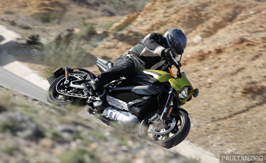 REVIEW: Harley-Davidson LiveWire electric motorcycle first ride – a sharp shock to the senses 1086221