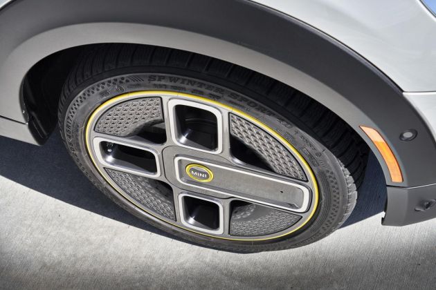 MINI Cooper SE ‘Corona Spoke’ wheels renamed