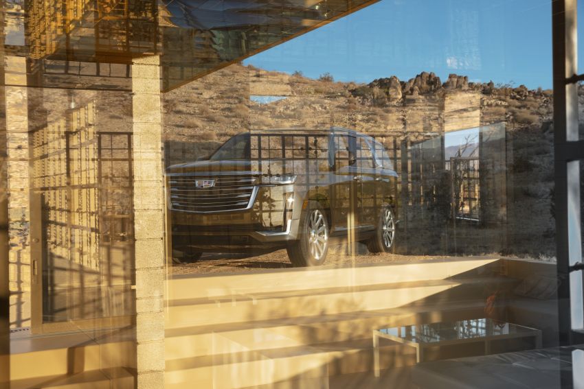 2021 Cadillac Escalade – 6.2L petrol V8, 3.0L diesel; Super Cruise ADAS, 38-inch curved OLED display 1077264